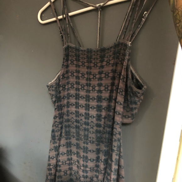 Strappy RVCA flowy top - Picture 2 of 7